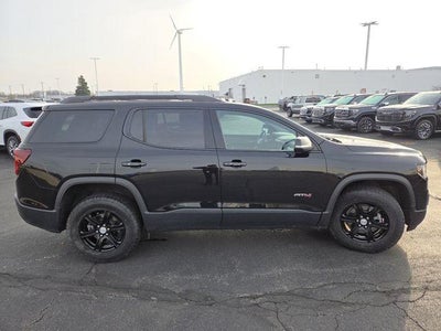 2023 GMC Acadia AT4