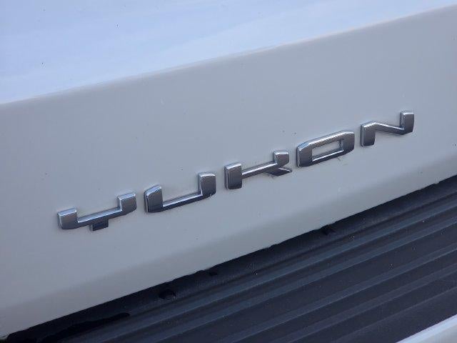 2022 GMC Yukon Base