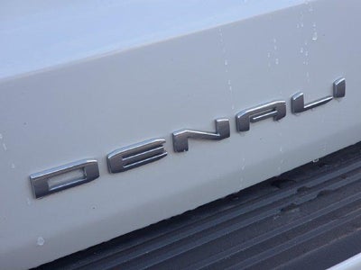 2022 GMC Yukon Base