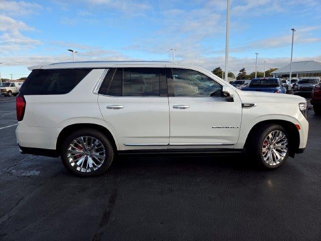 2022 GMC Yukon Base
