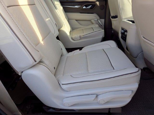 2022 GMC Yukon Base