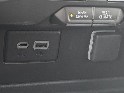 2024 GMC Yukon XL SLE