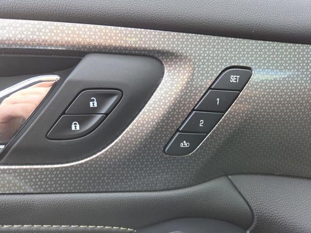 2022 Chevrolet Traverse Premier Redline Edition