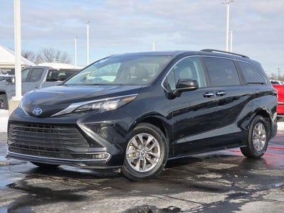 2024 Toyota Sienna XLE