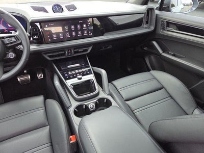 2025 Porsche Cayenne GTS