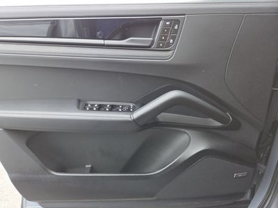 2025 Porsche Cayenne GTS