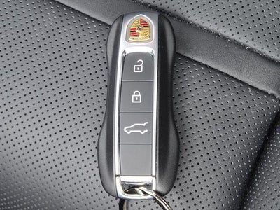 2025 Porsche Cayenne GTS
