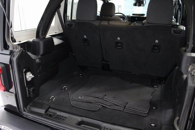 2024 Jeep Wrangler 4-Door Sahara 4x4