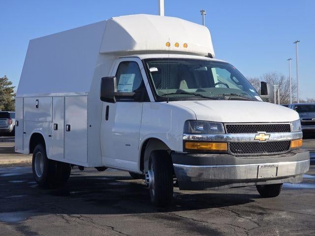 2025 Chevrolet Express Cutaway 3500 Work Van