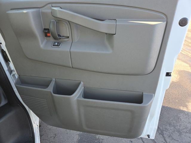 2025 Chevrolet Express Cutaway 3500 Work Van