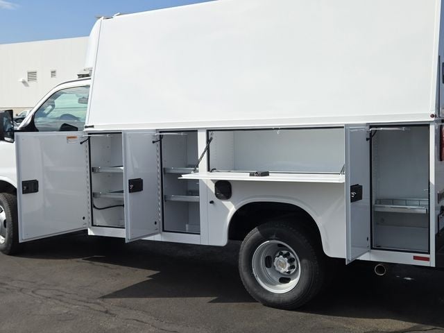 2025 Chevrolet Express Cutaway 3500 Work Van