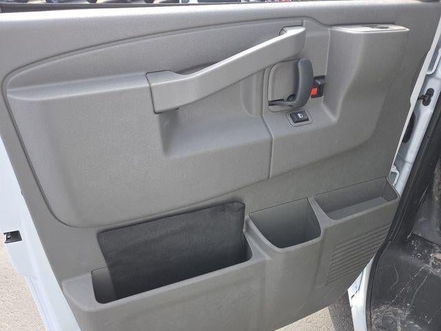 2025 Chevrolet Express Cutaway 3500 Work Van