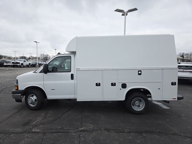 2025 Chevrolet Express Cutaway 3500 Work Van