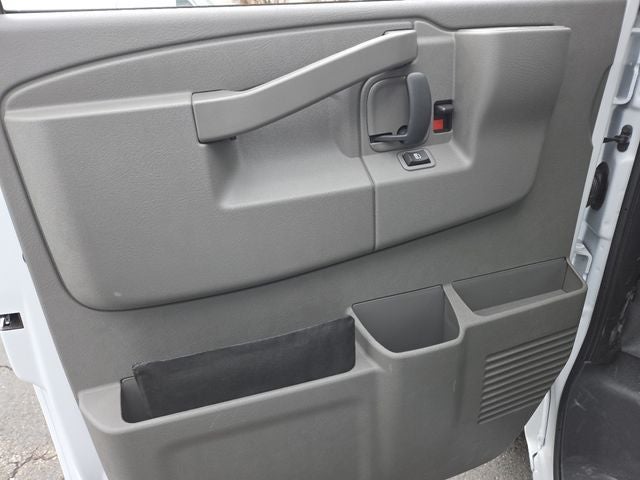 2025 Chevrolet Express Cutaway 3500 Work Van