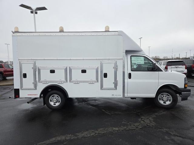2026 Chevrolet Express Cutaway 3500 Work Van