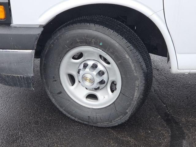 2026 Chevrolet Express Cutaway 3500 Work Van