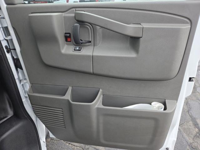 2026 Chevrolet Express Cutaway 3500 Work Van