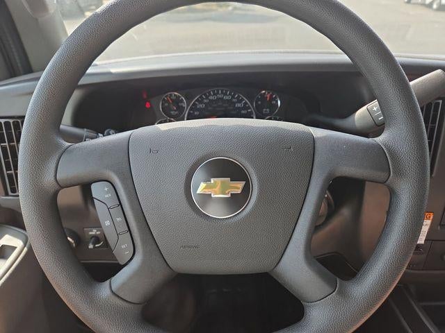 2025 Chevrolet Express Cutaway 3500 Work Van