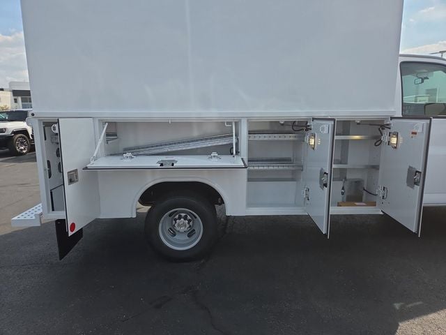 2025 Chevrolet Express Cutaway 3500 Work Van