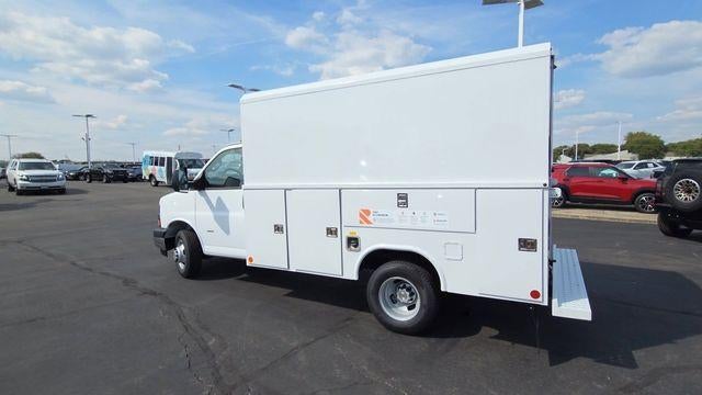 2025 Chevrolet Express Cutaway 3500 Work Van