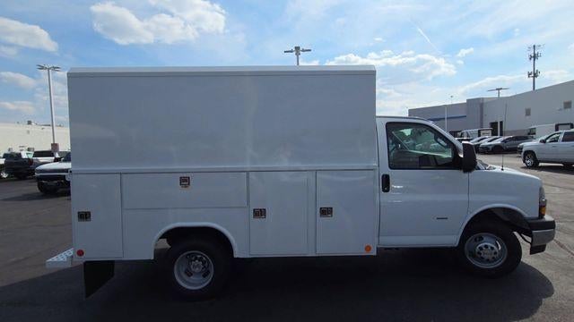 2025 Chevrolet Express Cutaway 3500 Work Van