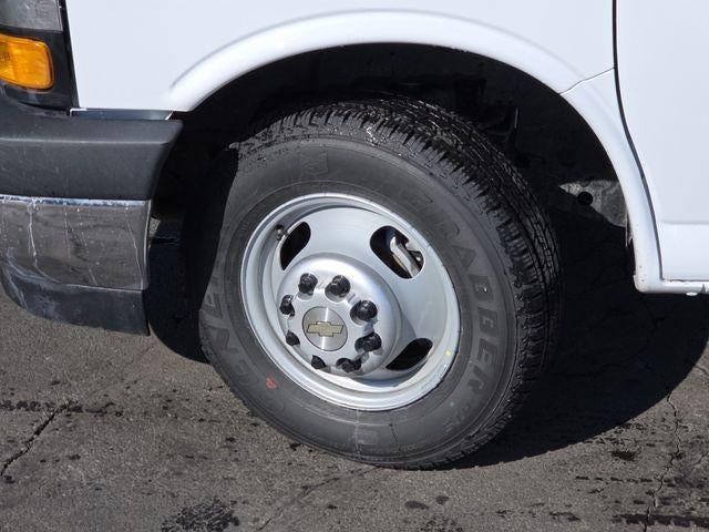 2026 Chevrolet Express Cutaway 3500 Work Van