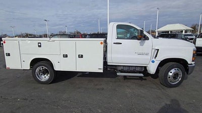 2024 Chevrolet Silverado 5500 HD Work Truck