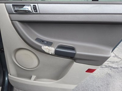 2005 Chrysler Pacifica Base