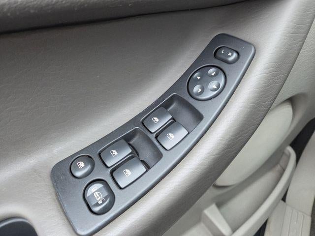 2005 Chrysler Pacifica Base