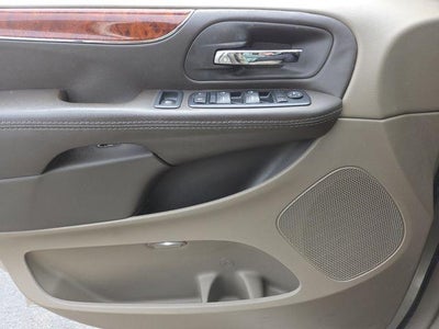 2015 Chrysler Town & Country Touring