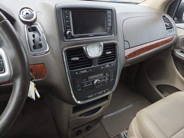2015 Chrysler Town & Country Touring