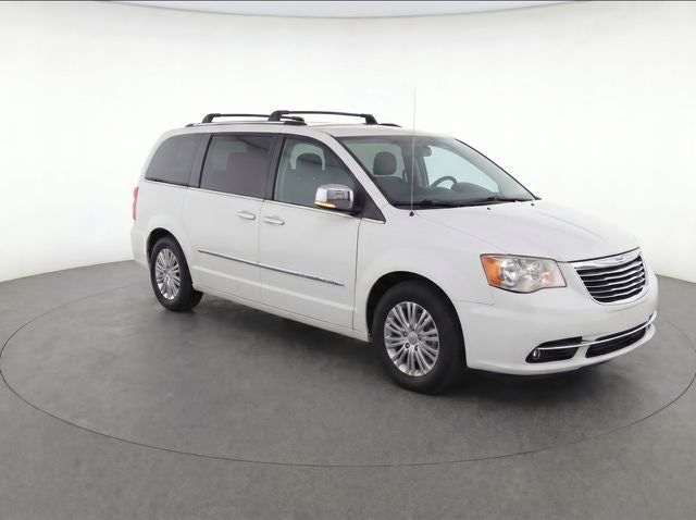 2015 Chrysler Town & Country Touring-L