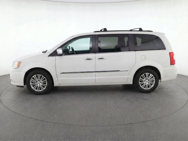 2015 Chrysler Town & Country Touring-L