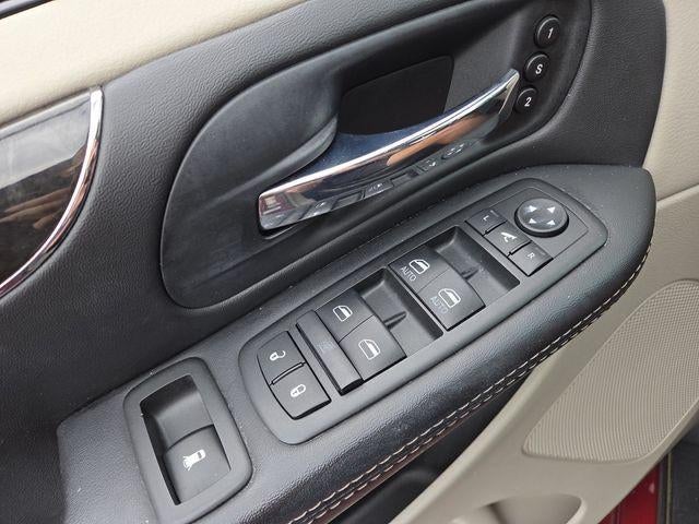 2014 Chrysler Town & Country Limited