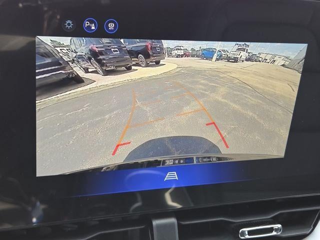 2027 Chevrolet Equinox LT - Photo 8