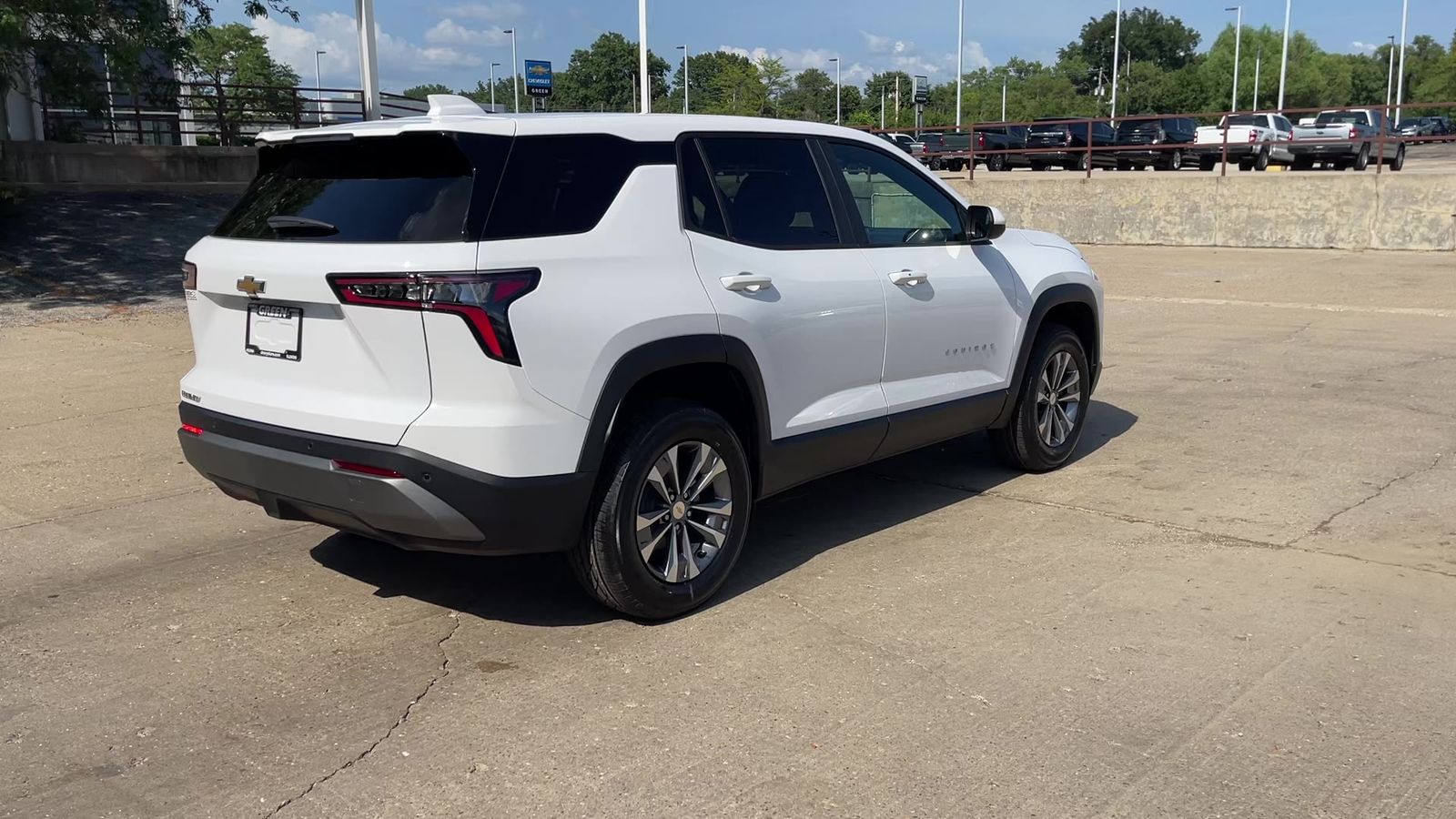 2027 Chevrolet Equinox LT