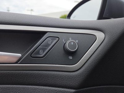 2017 Volkswagen Golf Wolfsburg