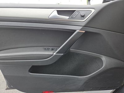 2017 Volkswagen Golf Wolfsburg