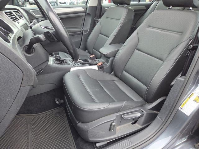 2017 Volkswagen Golf Wolfsburg
