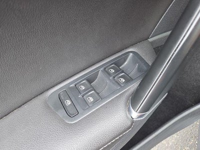 2017 Volkswagen Golf Wolfsburg