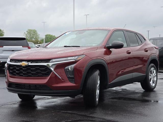 2024 Chevrolet Trax LS - Photo 14