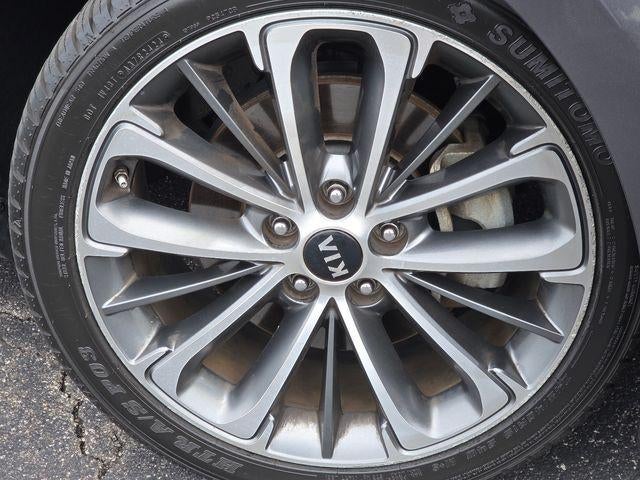 2018 Kia Cadenza Technology