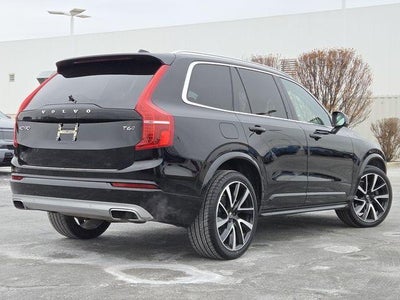 2021 Volvo XC90 T6 Momentum