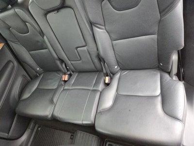 2021 Volvo XC90 T6 Momentum