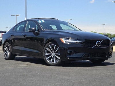 2022 Volvo S60 B5 AWD Momentum