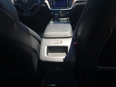 2022 Volvo S60 B5 AWD Momentum